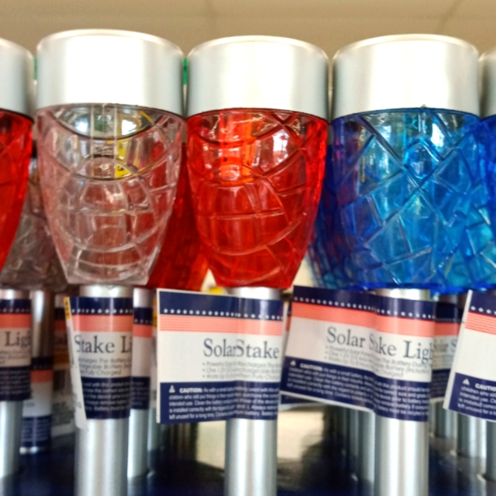 Solar stake lights 4 blue, 5 red 18 white (27)